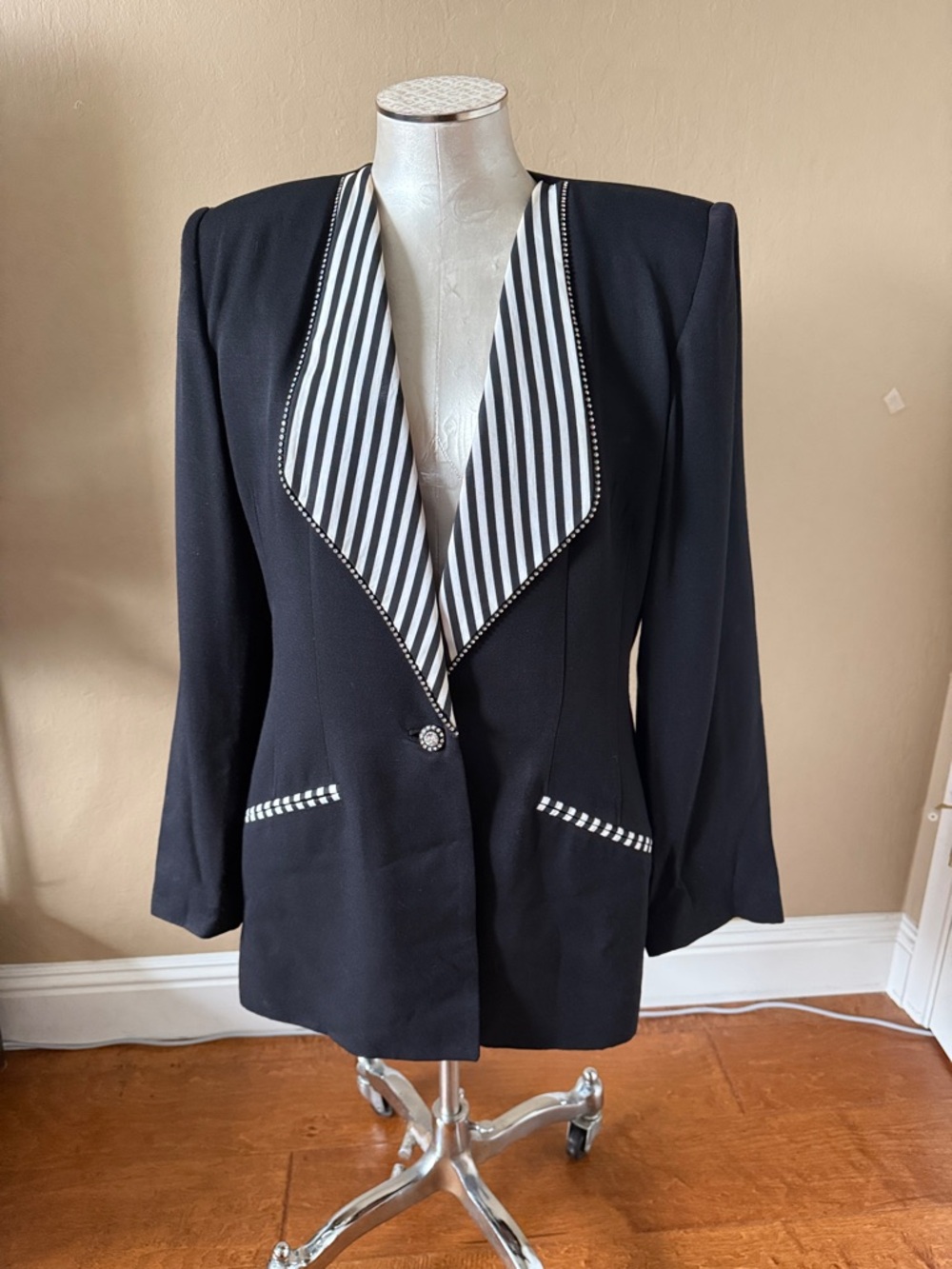 Criscione Vintage Cache 80s 90s Black Blazer Striped Contrast Lapel Rhinestone M - Picture 6 of 17